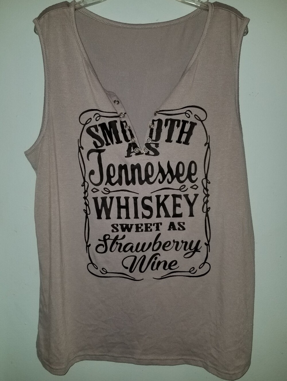 Tennessee Whiskey Strawberry Wine Sleeveless Gray Tank Women’s XL
